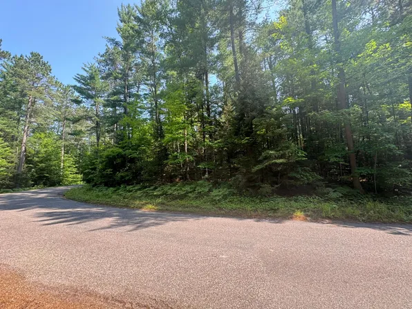 23 Deer Trl, Presque Isle, WI 54557