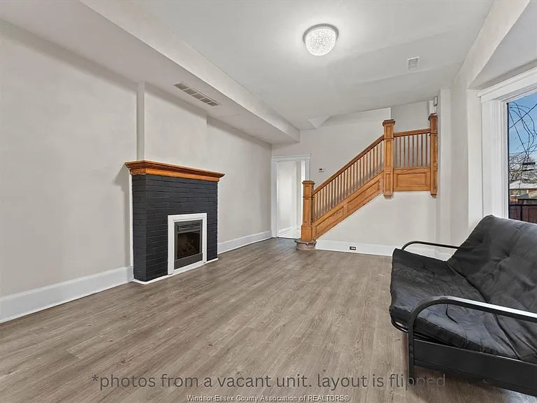 223 Gladstone Ave — Photo 6