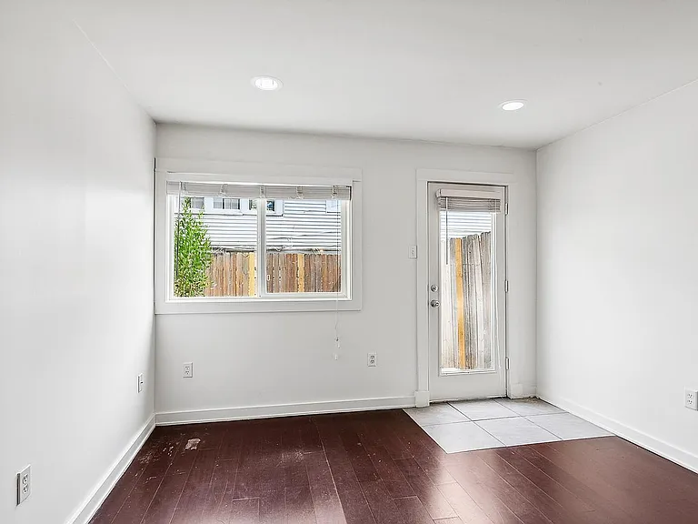 1725 Delachaise St #101 — Photo 4