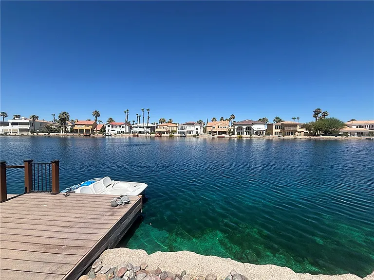 2424 Ocean Front Dr — Photo 17