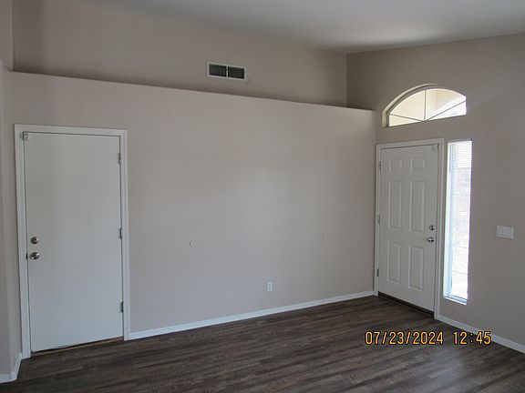 4th image of 2728 W Wayland Dr