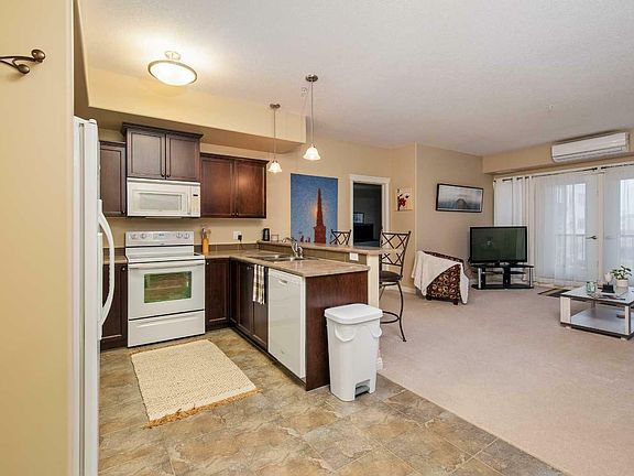 2nd image of 212 69th Ave Unit 212