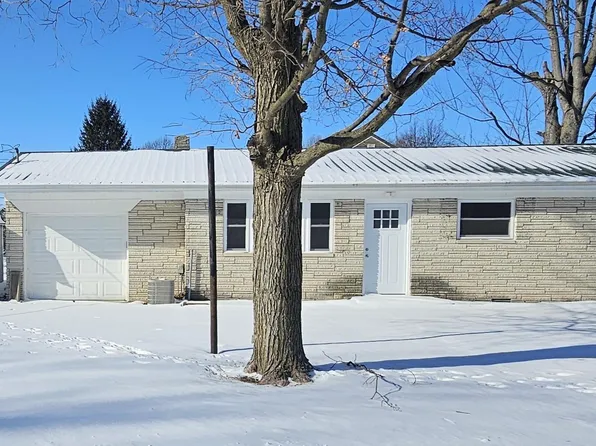 117 E Catherine St, Flora, IN 46929