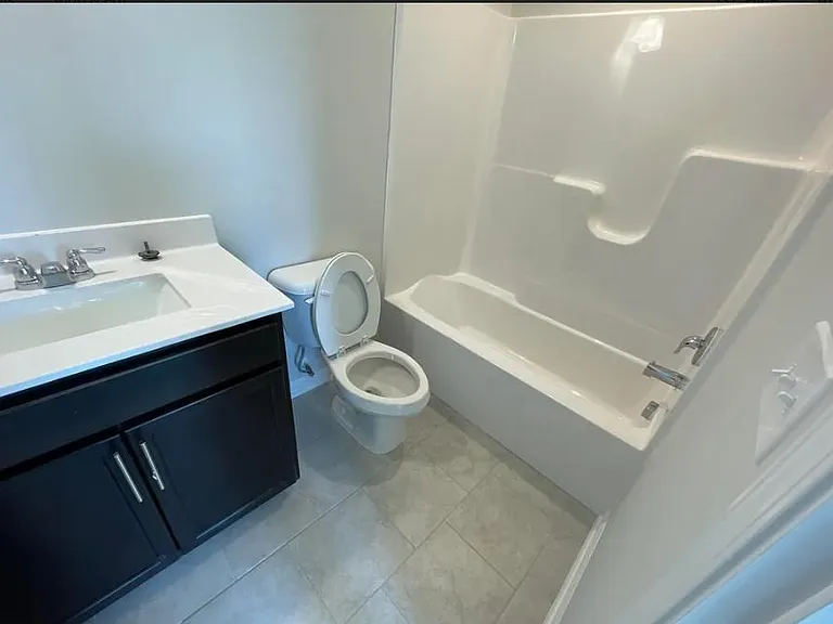 2nd Bedroom attached bathroom