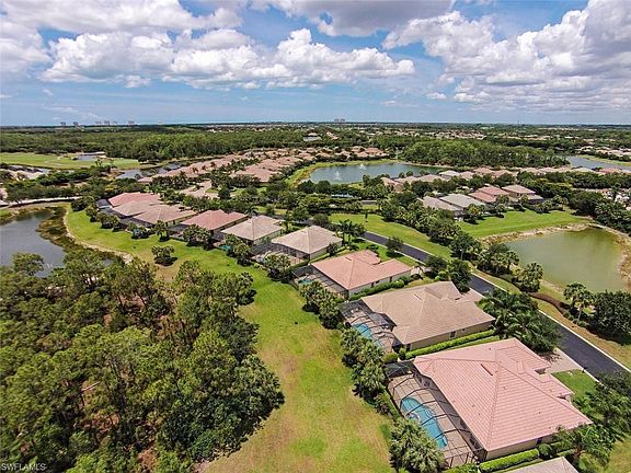 5th image of 10370 Plumbago Pointe Dr
