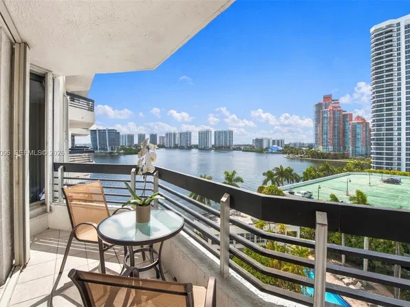 3600 Mystic Pointe Dr APT 903, Aventura, FL 33180