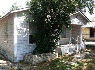 210 N San Joaquin Ave, San Antonio, TX 78237