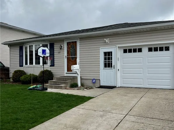 127 Brentwood Dr, Cheektowaga, NY 14227