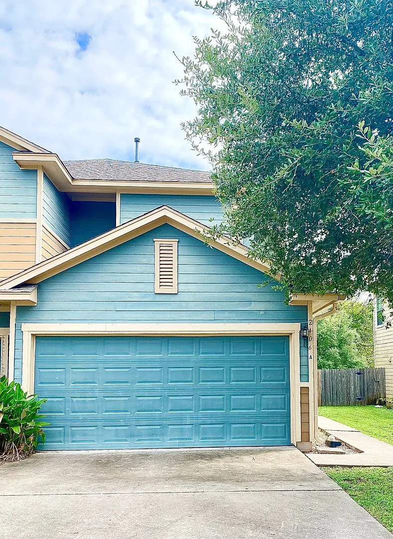 Austin Duplex Available for lease — Photo 1