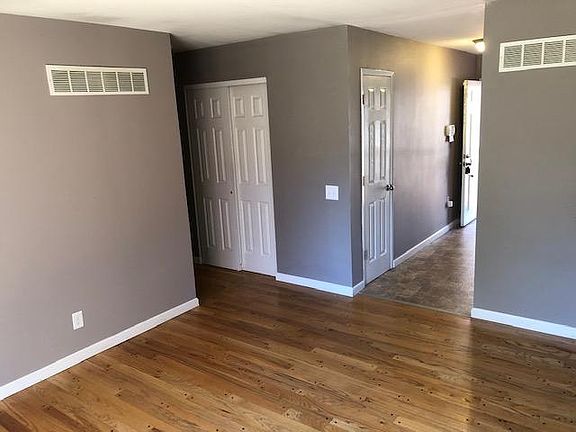 5th image of 2720 Knollwood Ln