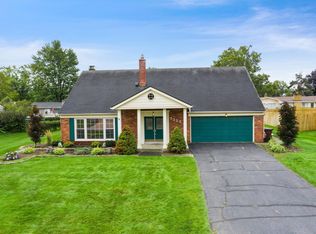 8320 Tamarack Dr, Shelby Township, MI