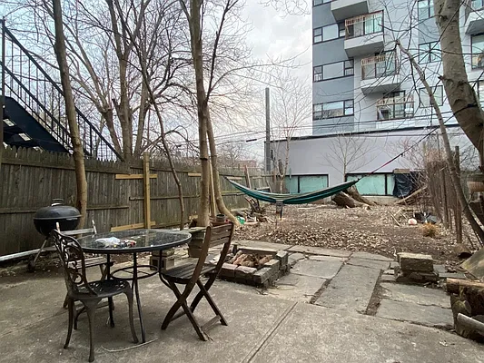 Rented by Compass | media 9