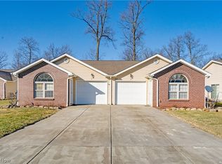 4888 Shadow Oak Dr, Youngstown, OH