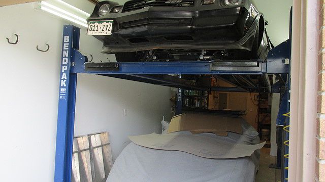 4 car garage plus lift
