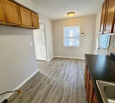 4th image of 3099 Hamilton Ave