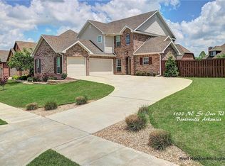 1102 NE Saint Ives Rd, Bentonville, AR 72712