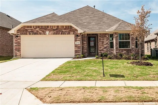 4 bed, 2.0 bath, 2061 sqft, $2,500 — Photo 1
