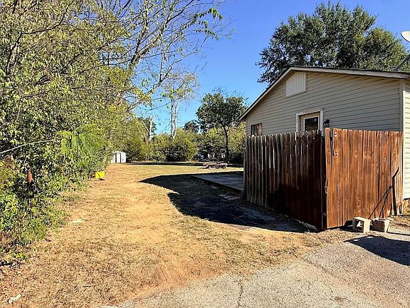 4th image of 2808 Hendricks St