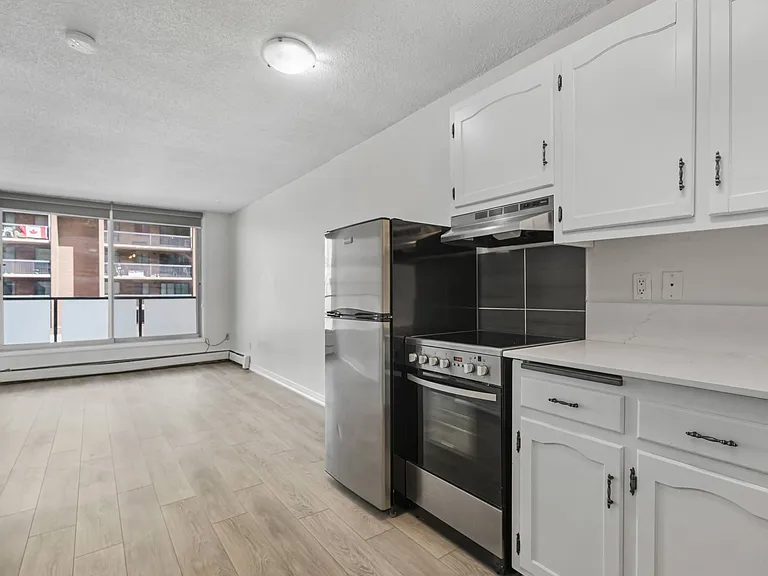 725 12th Ave SW — Photo 15