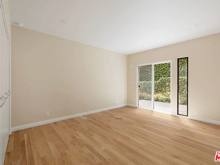1121 La Collina Dr — Photo 23
