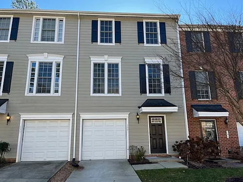 137 Parkway Ct Photo 1