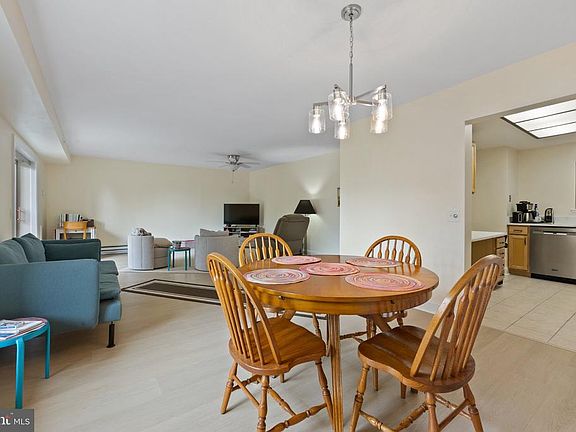 3rd image of 15400 Bassett Ln #46