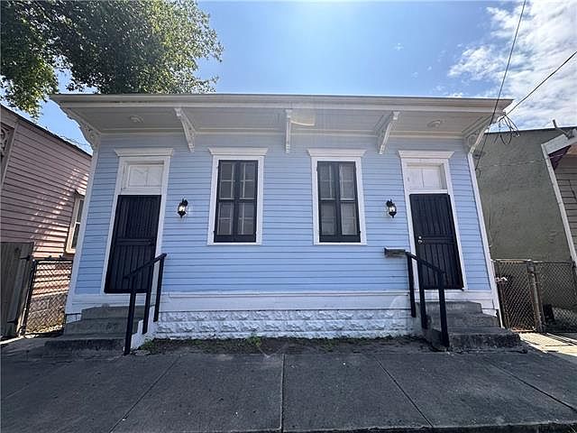 1st image of 2316 Jackson Ave