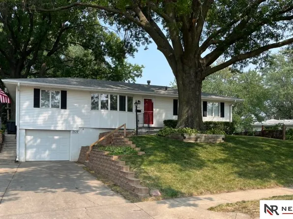 7822 Barbara St, Omaha, NE 68124