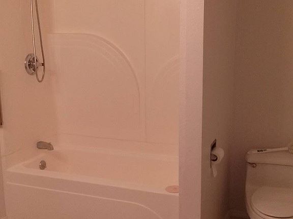 4th image of 232-A NE Cedar Ave