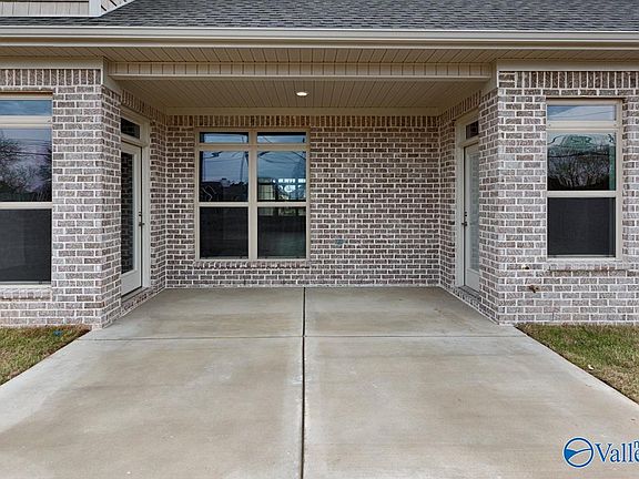 5th image of 326 Kendallwood Dr