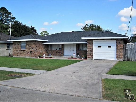 2nd image of 303 Oakshire Dr