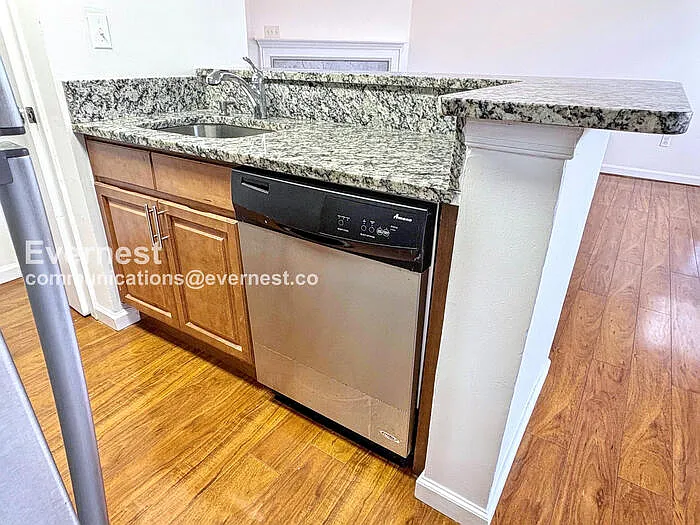 1011 Fallcrest Ct #202 — Photo 5