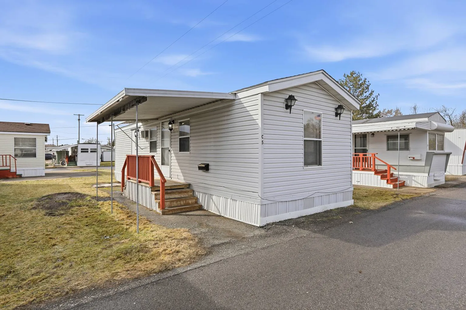 22600 Middlebelt Rd #C05 photo 1