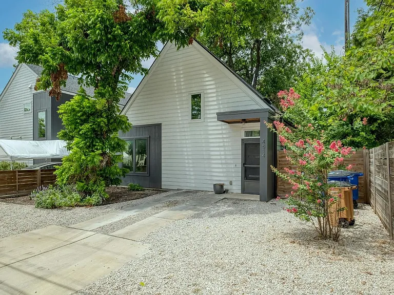 4814 Harmon Ave — Photo 3