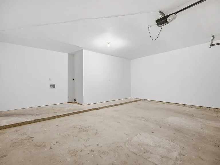 7310 Londres Dr — Photo 26