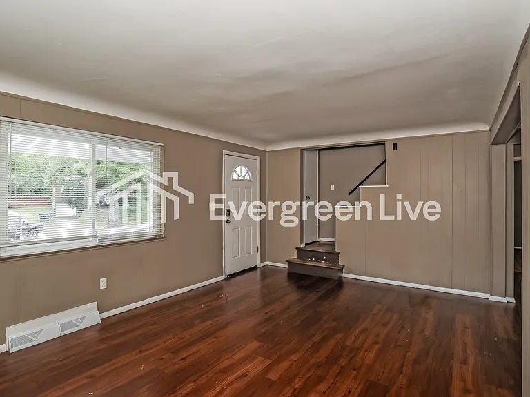 1226 Toluca Ct — Photo 3