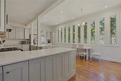 2 bed, 1464 sqft, $3,500 — Photo 2