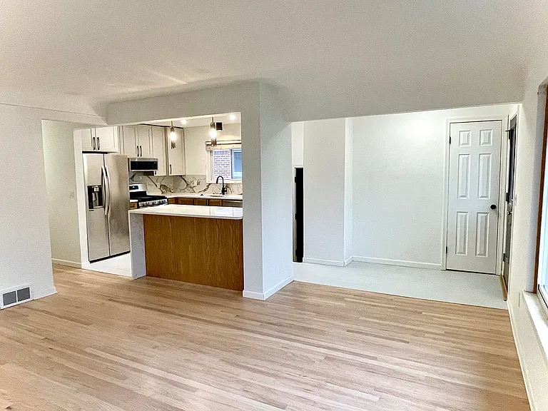 1197 West Blvd — Photo 3