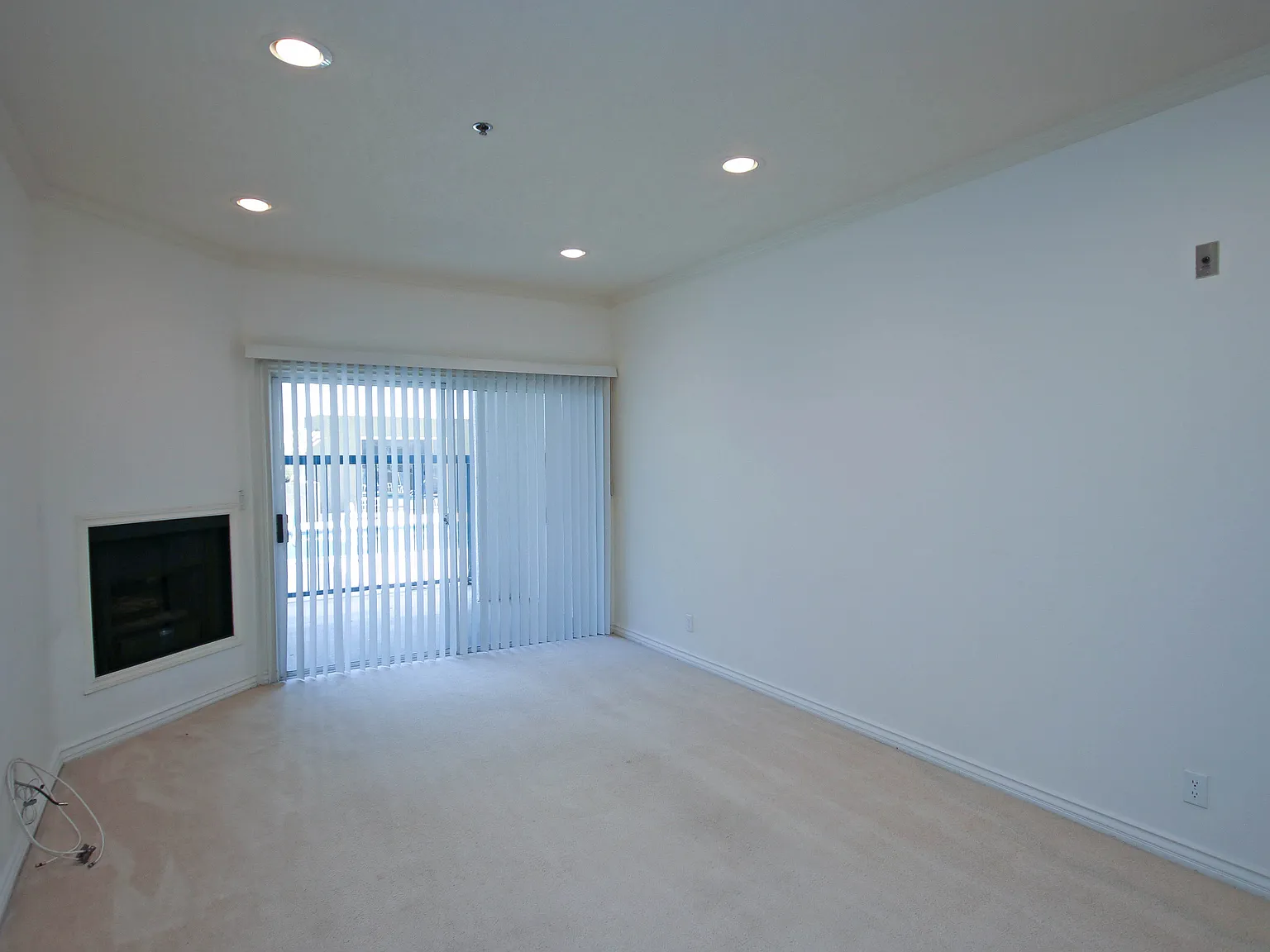 300 N El Molino — Photo 4