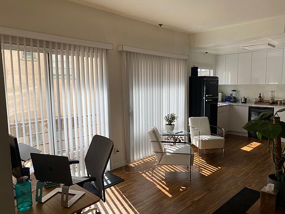 4th image of 1216 S Sherbourne Dr APT 102