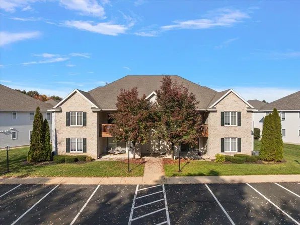 12249 S Crystal Waters Dr Unit 7, Holland, MI 49424