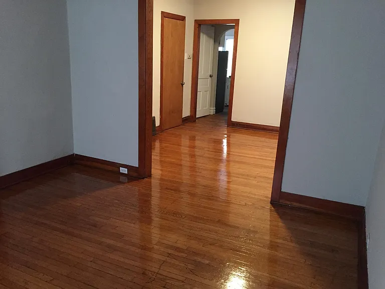 2727 N Lawndale Ave — Photo 9