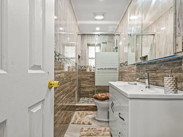 235 East 19th Street image 20 of 24