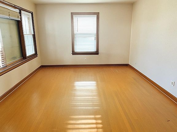 4th image of 4046 W Montague Ave