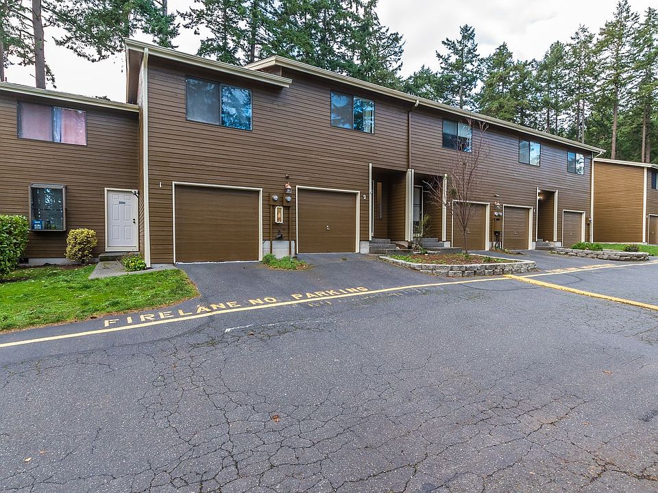 1st image of 111 NW Columbia Dr APT B2
