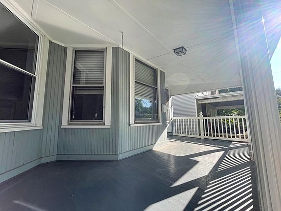 2nd image of 410 Warren St