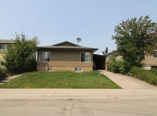 184 S Penbrooke Clos SE, Calgary, AB T2A3P1