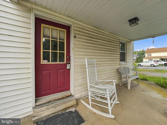4th image of 4 Spruce St