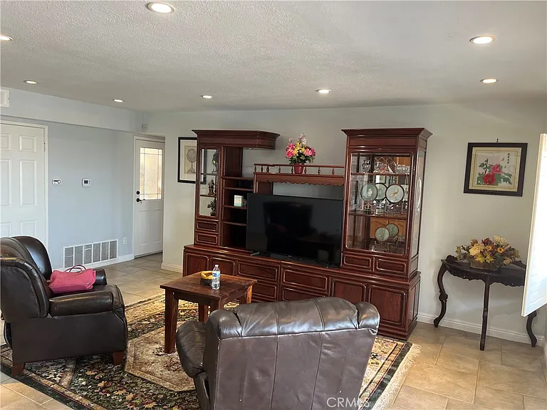 22033 Birds Eye Dr — Photo 6