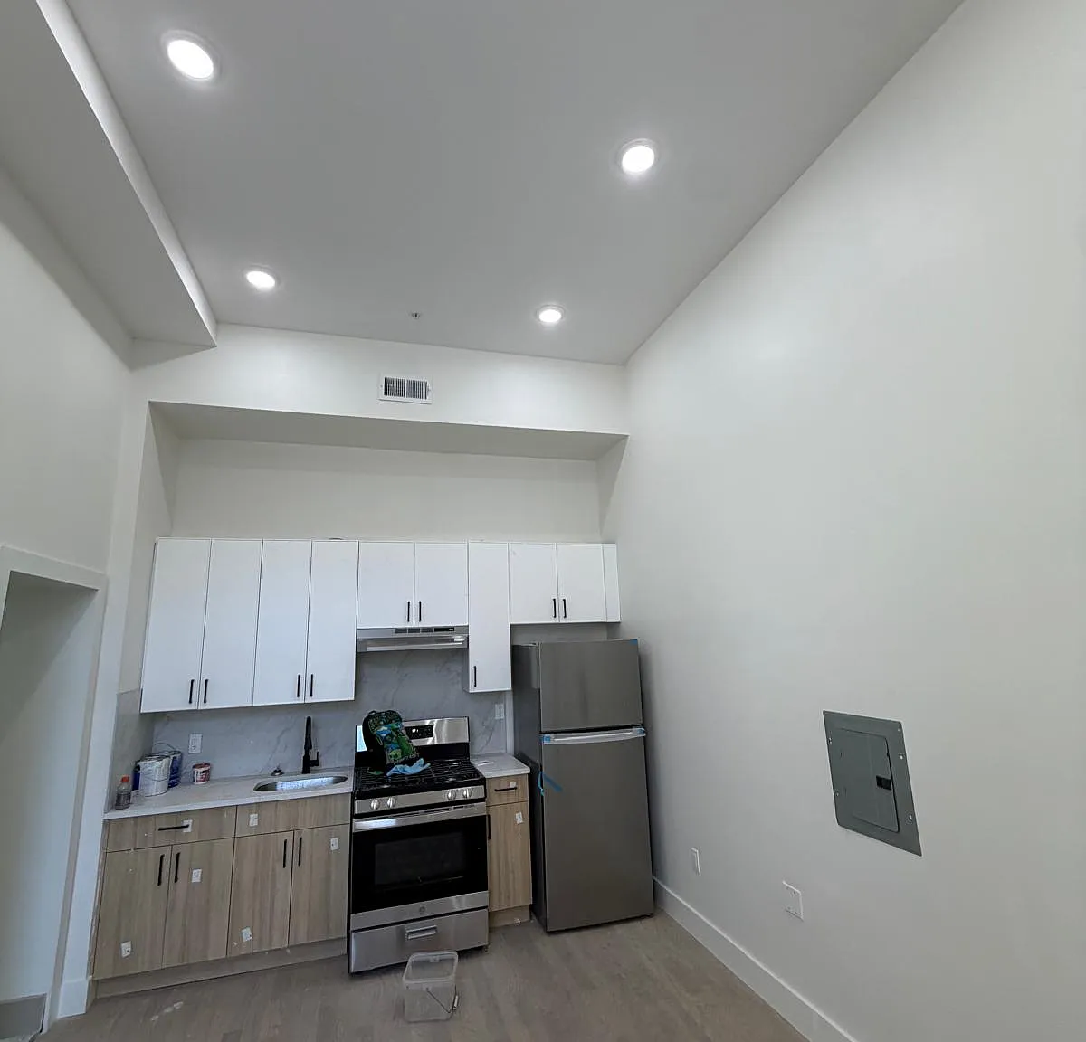 2 bed, $2,200 — Photo 1